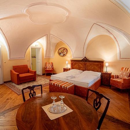Penzion Cosmopolitan Ii. Банска-Штьявница Экстерьер фото