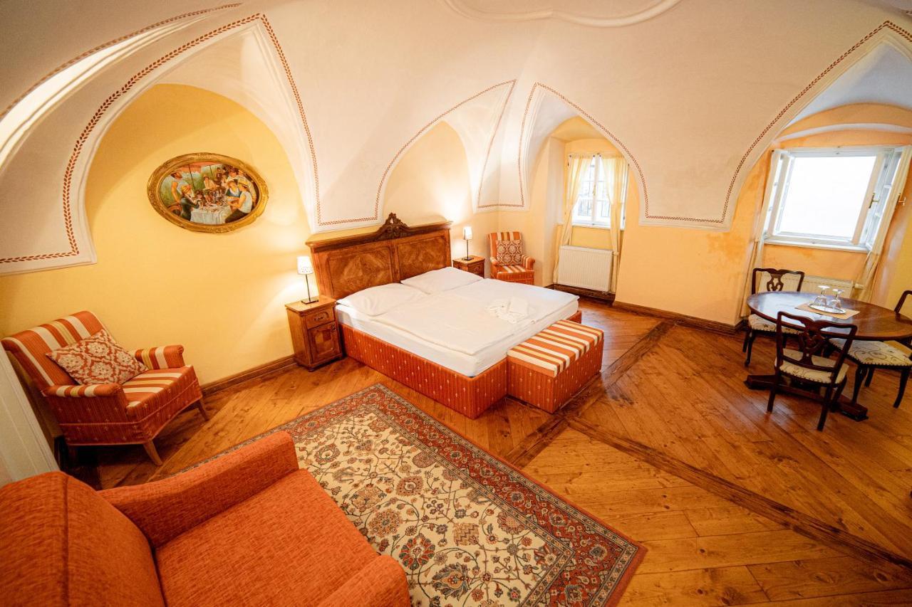 Penzion Cosmopolitan Ii. Банска-Штьявница Экстерьер фото